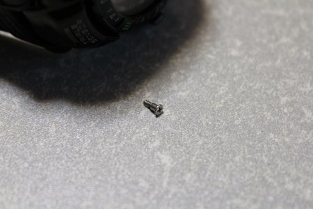 2このネジはネジ山が半分くらいしか切ってありません。 2このネジはネジ山が半分くらいしか切ってありません。